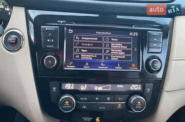 Внедорожник / Кроссовер Nissan Rogue 2019 в 