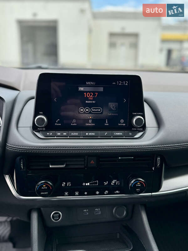 Внедорожник / Кроссовер Nissan Rogue 2022 в Запорожье