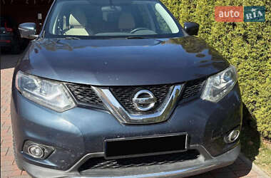 Внедорожник / Кроссовер Nissan Rogue 2015 в 