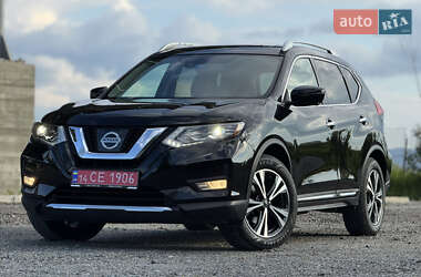 Позашляховик / Кросовер Nissan Rogue 2017 в 