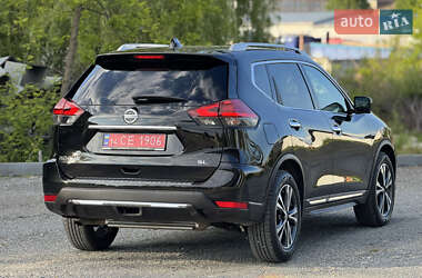 Позашляховик / Кросовер Nissan Rogue 2017 в 