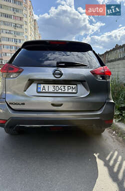 Позашляховик / Кросовер Nissan Rogue 2016 в 