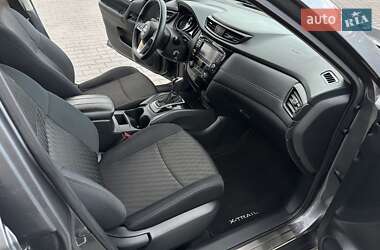 Позашляховик / Кросовер Nissan Rogue 2018 в 
