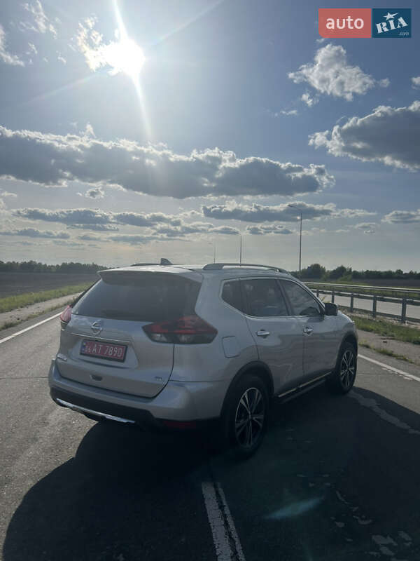 Позашляховик / Кросовер Nissan Rogue 2018 в Житомирі