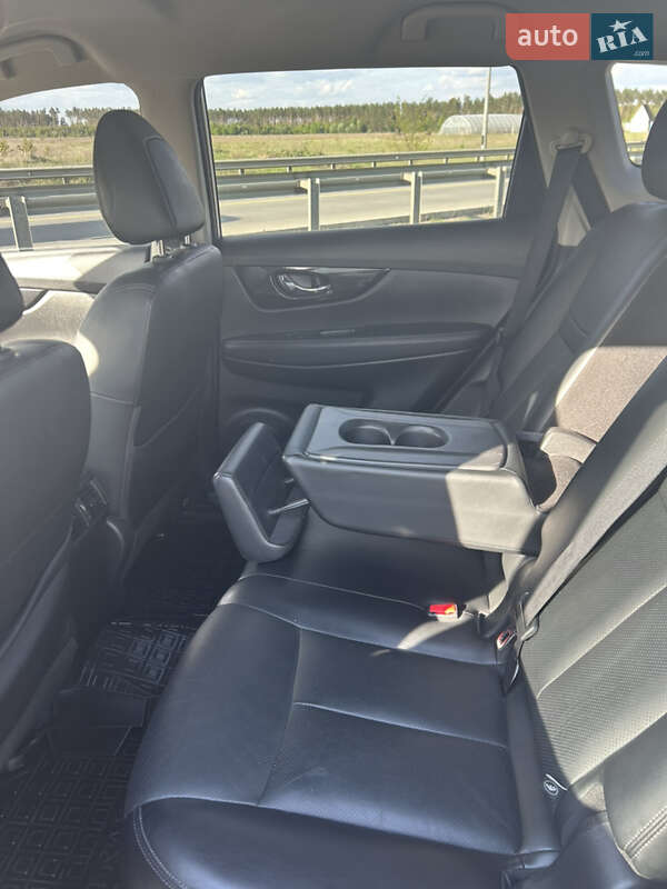 Позашляховик / Кросовер Nissan Rogue 2018 в Житомирі