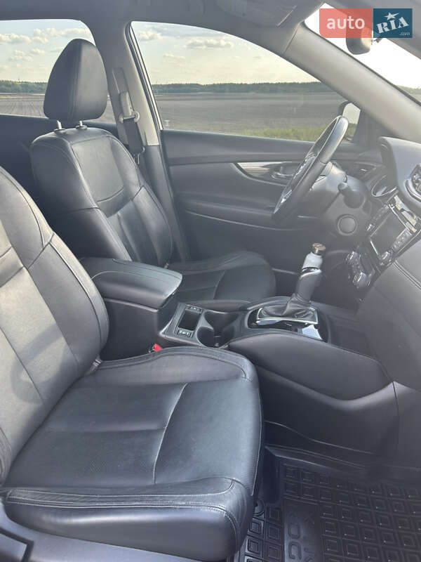 Позашляховик / Кросовер Nissan Rogue 2018 в Житомирі