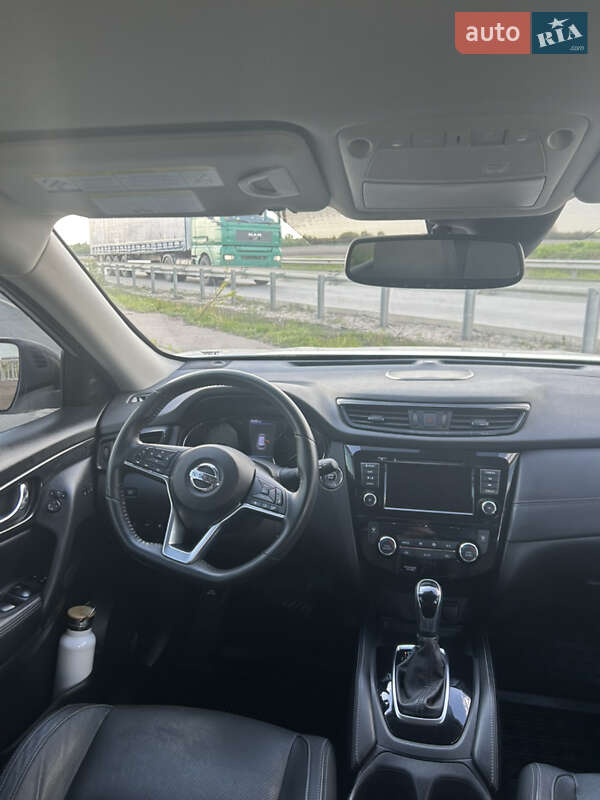 Позашляховик / Кросовер Nissan Rogue 2018 в Житомирі