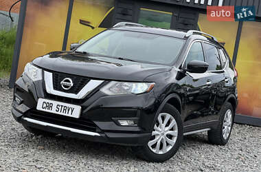 Внедорожник / Кроссовер Nissan Rogue 2017 в 