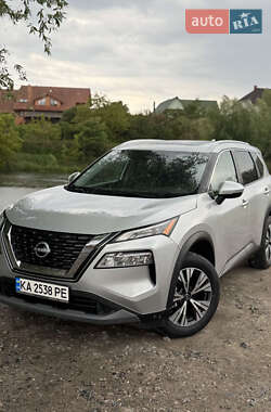 Внедорожник / Кроссовер Nissan Rogue 2022 в Киеве