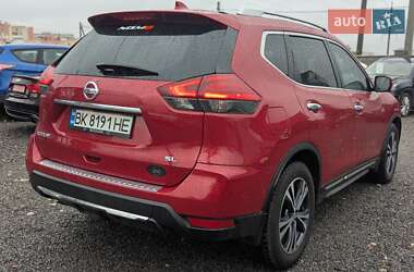 Внедорожник / Кроссовер Nissan Rogue 2017 в 