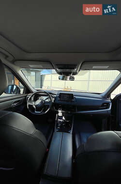 Внедорожник / Кроссовер Nissan Rogue 2021 в 
