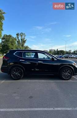 Позашляховик / Кросовер Nissan Rogue 2018 в 