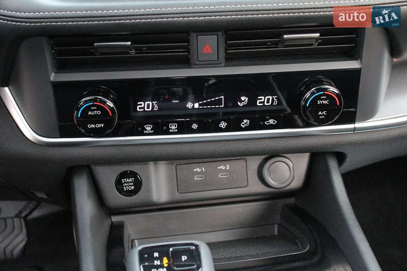 Позашляховик / Кросовер Nissan Rogue 2024 в Рівному