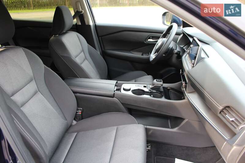 Позашляховик / Кросовер Nissan Rogue 2024 в Рівному