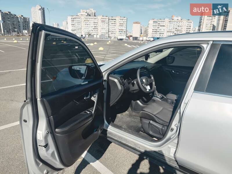 Позашляховик / Кросовер Nissan Rogue 2016 в Києві