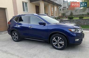 Позашляховик / Кросовер Nissan Rogue 2019 в 