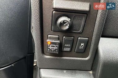 Позашляховик / Кросовер Nissan Rogue 2010 в 