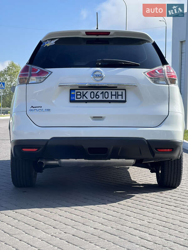 Позашляховик / Кросовер Nissan Rogue 2016 в Рівному