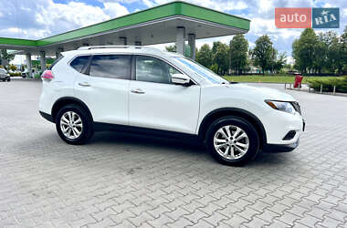 Внедорожник / Кроссовер Nissan Rogue 2016 в 