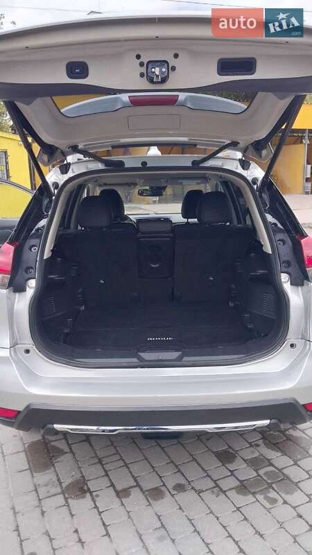 Позашляховик / Кросовер Nissan Rogue 2017 в Хмельницькому