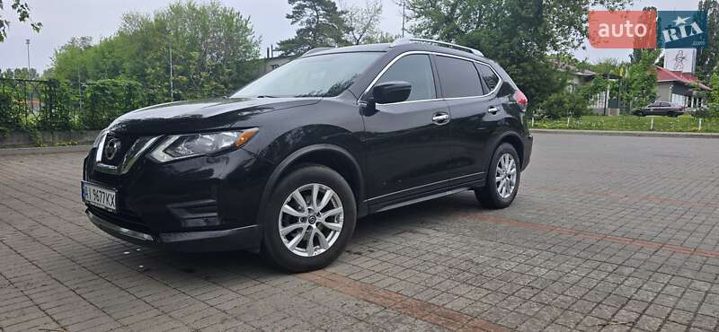 Позашляховик / Кросовер Nissan Rogue 2017 в 