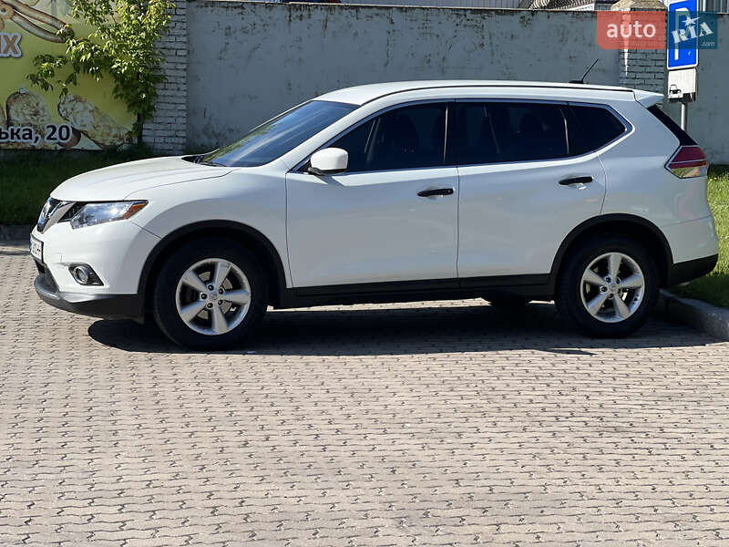 Позашляховик / Кросовер Nissan Rogue 2016 в Рівному