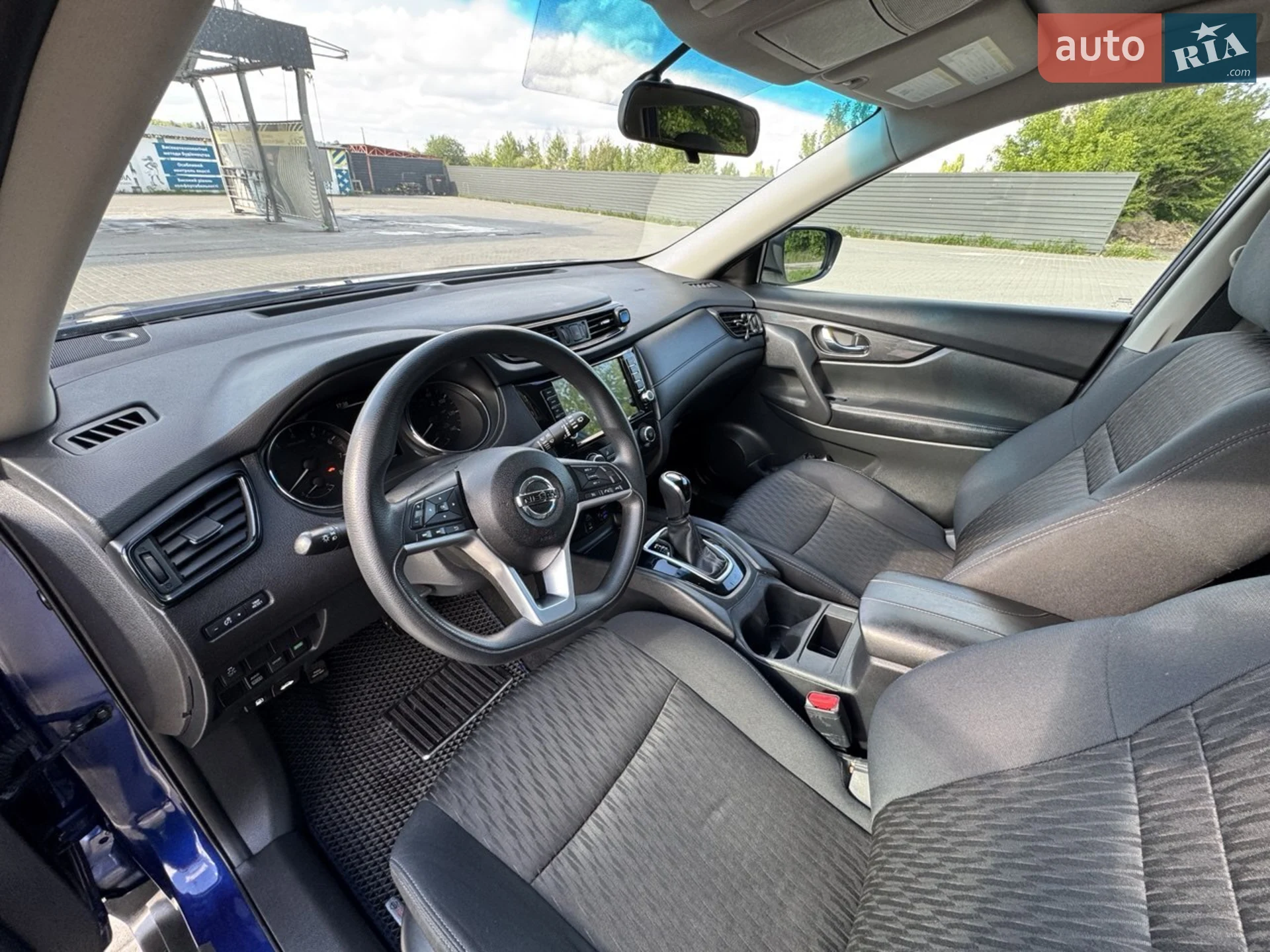 2017 Nissan Rogue - мініатюра 13