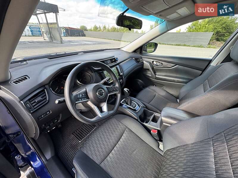 Позашляховик / Кросовер Nissan Rogue 2017 в Ірпені