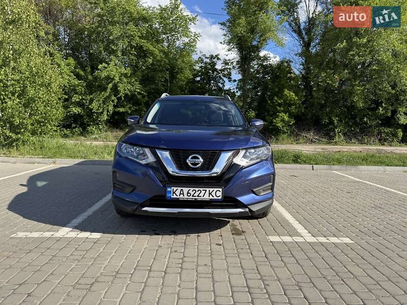 Позашляховик / Кросовер Nissan Rogue 2017 в Ірпені