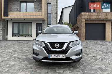 Внедорожник / Кроссовер Nissan Rogue 2018 в 