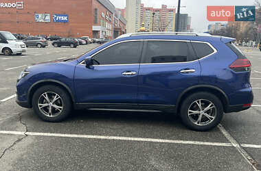 Позашляховик / Кросовер Nissan Rogue 2020 в 