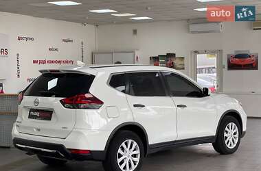 Внедорожник / Кроссовер Nissan Rogue 2018 в 