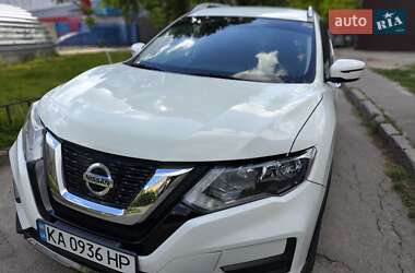 Внедорожник / Кроссовер Nissan Rogue 2019 в 