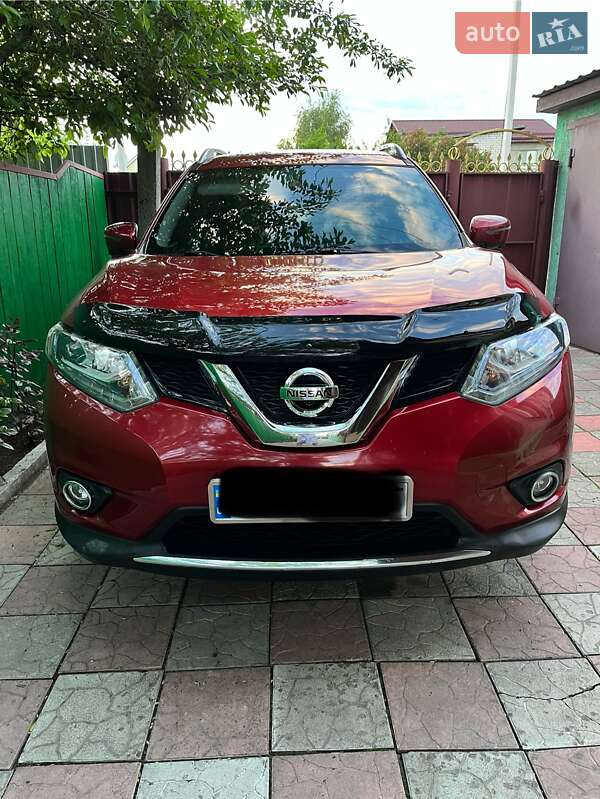Позашляховик / Кросовер Nissan Rogue 2016 в Чернігові