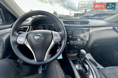 Внедорожник / Кроссовер Nissan Rogue 2015 в 