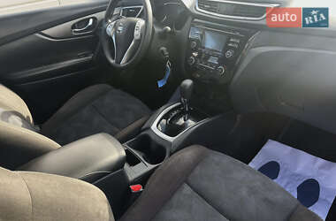Внедорожник / Кроссовер Nissan Rogue 2015 в 
