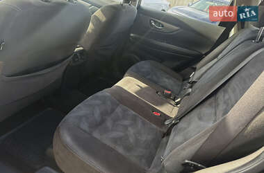 Внедорожник / Кроссовер Nissan Rogue 2015 в 