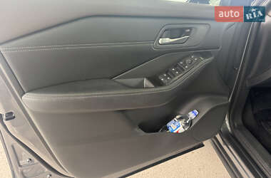 Внедорожник / Кроссовер Nissan Rogue 2022 в 