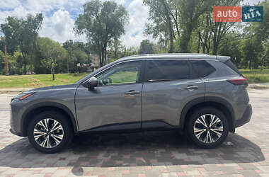 Внедорожник / Кроссовер Nissan Rogue 2022 в 
