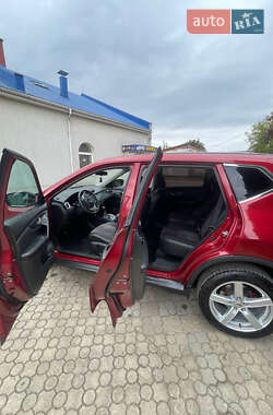 Позашляховик / Кросовер Nissan Rogue 2016 в 