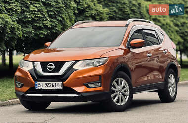 Внедорожник / Кроссовер Nissan Rogue 2016 в Полтаве