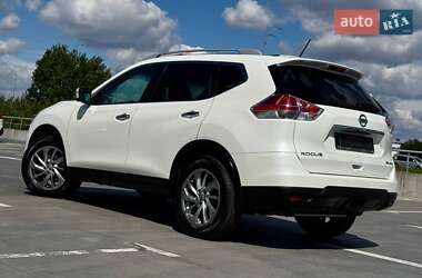 Позашляховик / Кросовер Nissan Rogue 2015 в 