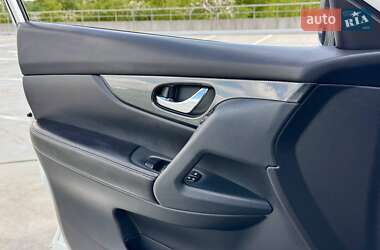 Позашляховик / Кросовер Nissan Rogue 2015 в 