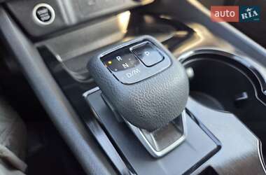 Внедорожник / Кроссовер Nissan Rogue 2021 в 