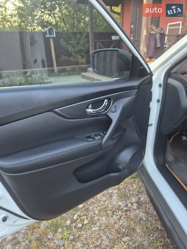 Внедорожник / Кроссовер Nissan Rogue 2018 в Виннице