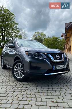 Внедорожник / Кроссовер Nissan Rogue 2016 в Добромиле