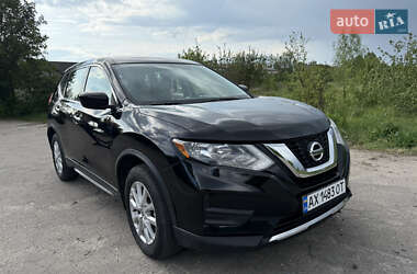 Позашляховик / Кросовер Nissan Rogue 2016 в Мерефа