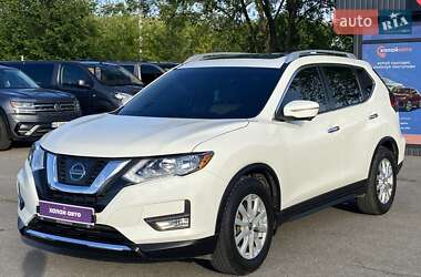 Внедорожник / Кроссовер Nissan Rogue 2017 в Днепре