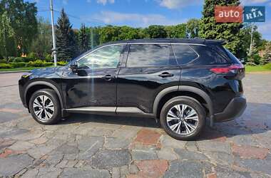 Внедорожник / Кроссовер Nissan Rogue 2021 в 