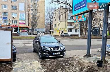 Позашляховик / Кросовер Nissan Rogue 2017 в Новомосковську
